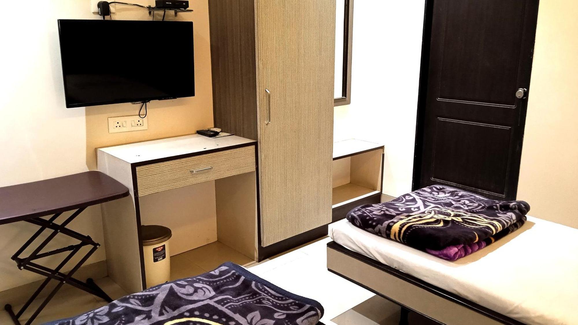Hotel Ramniwas Jalgaon Eksteriør billede